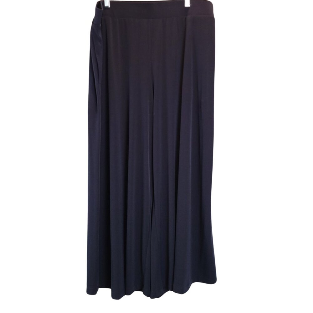 Lane Bryant Navy Blue Wide-Legged Cropped Pants Size 18/20 EUC